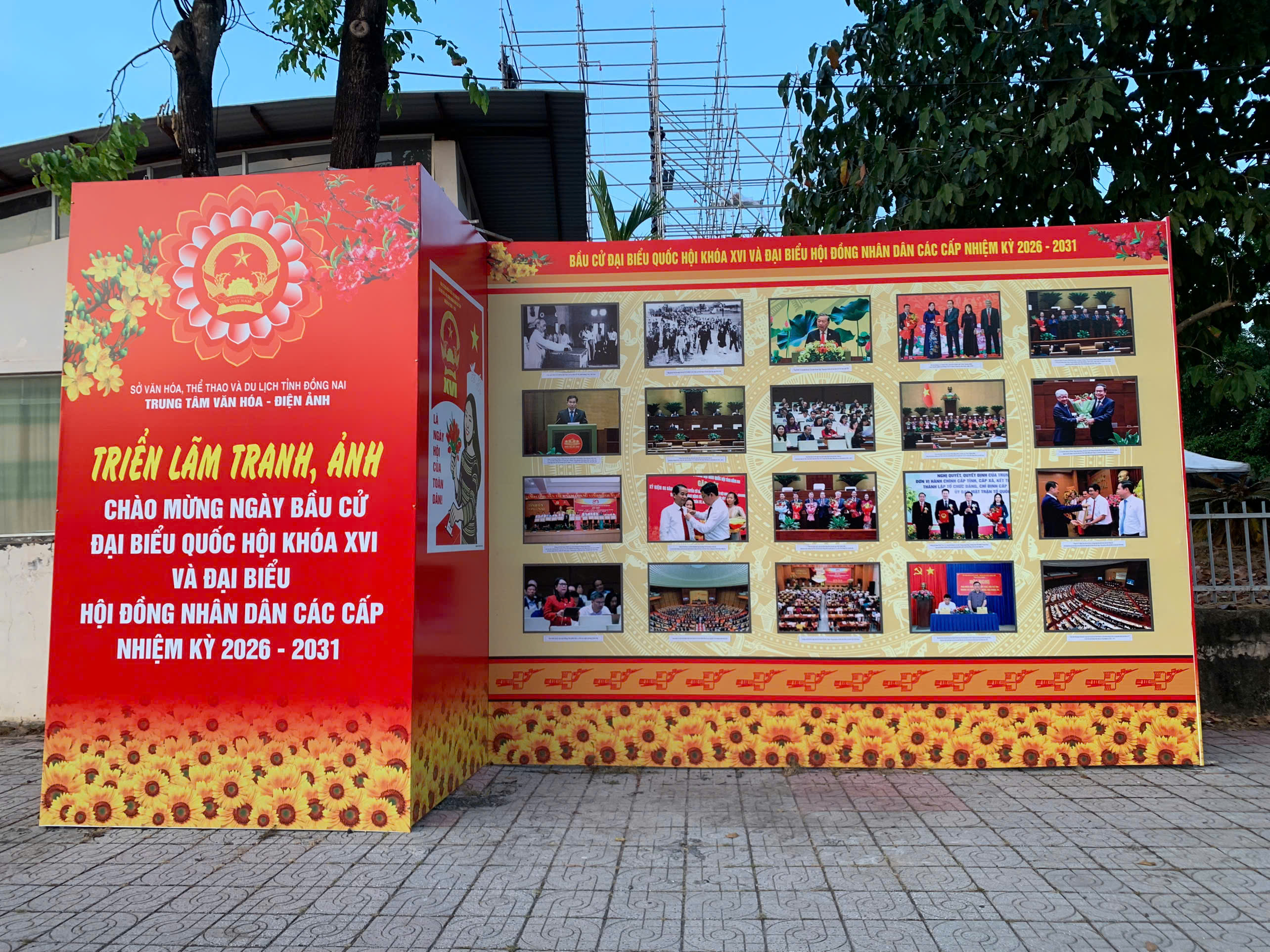 Triển lãm tranh, ảnh Chào mừng ngày bầu cử đại biểu Quốc hội khóa XVI và đại biểu Hội đồng nhân dân các cấp nhiệm kỳ 2026 - 2031, tại Trung tâm Văn hóa - Điện ảnh CS2